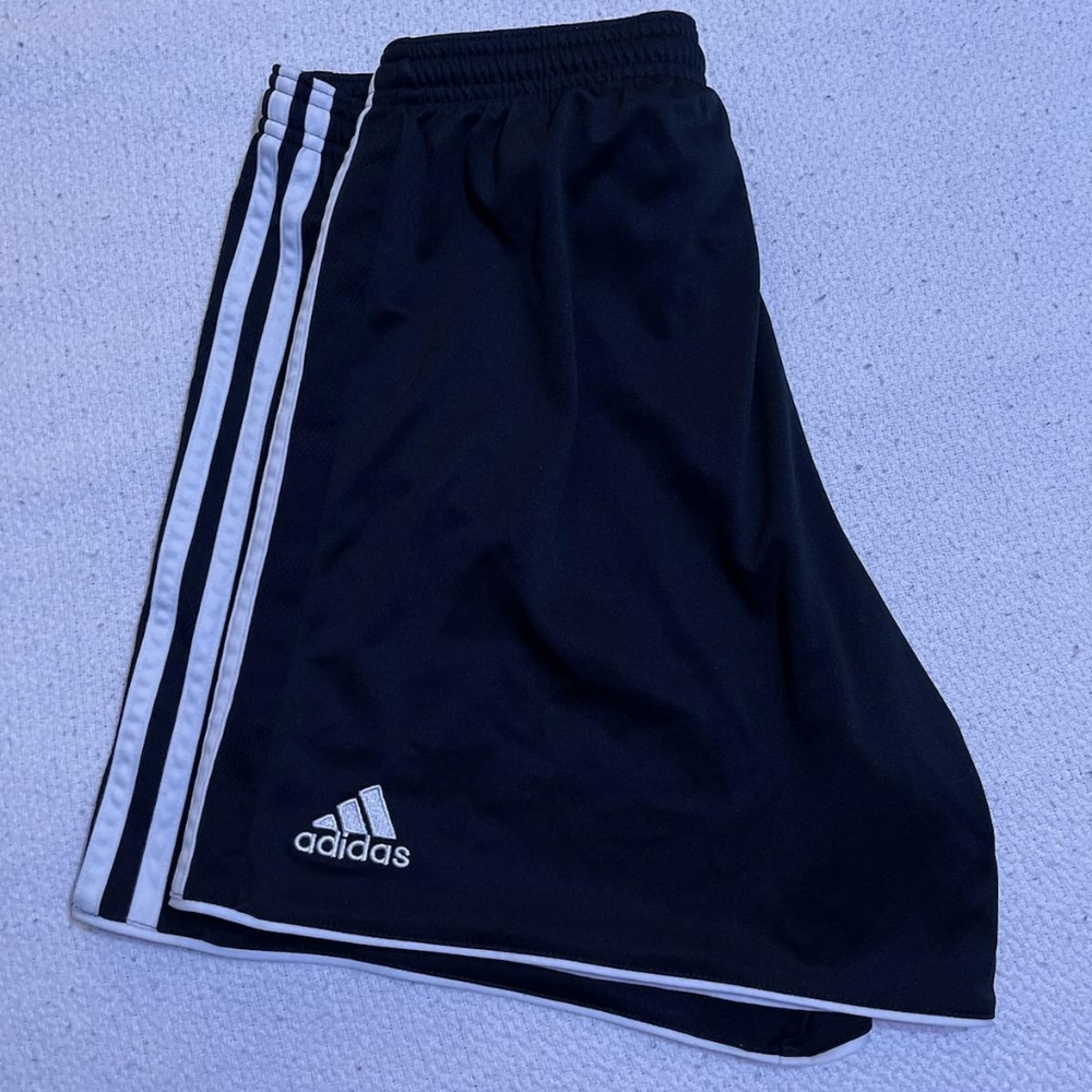 Adidas Shorts - medium